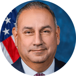 Gil Cisneros